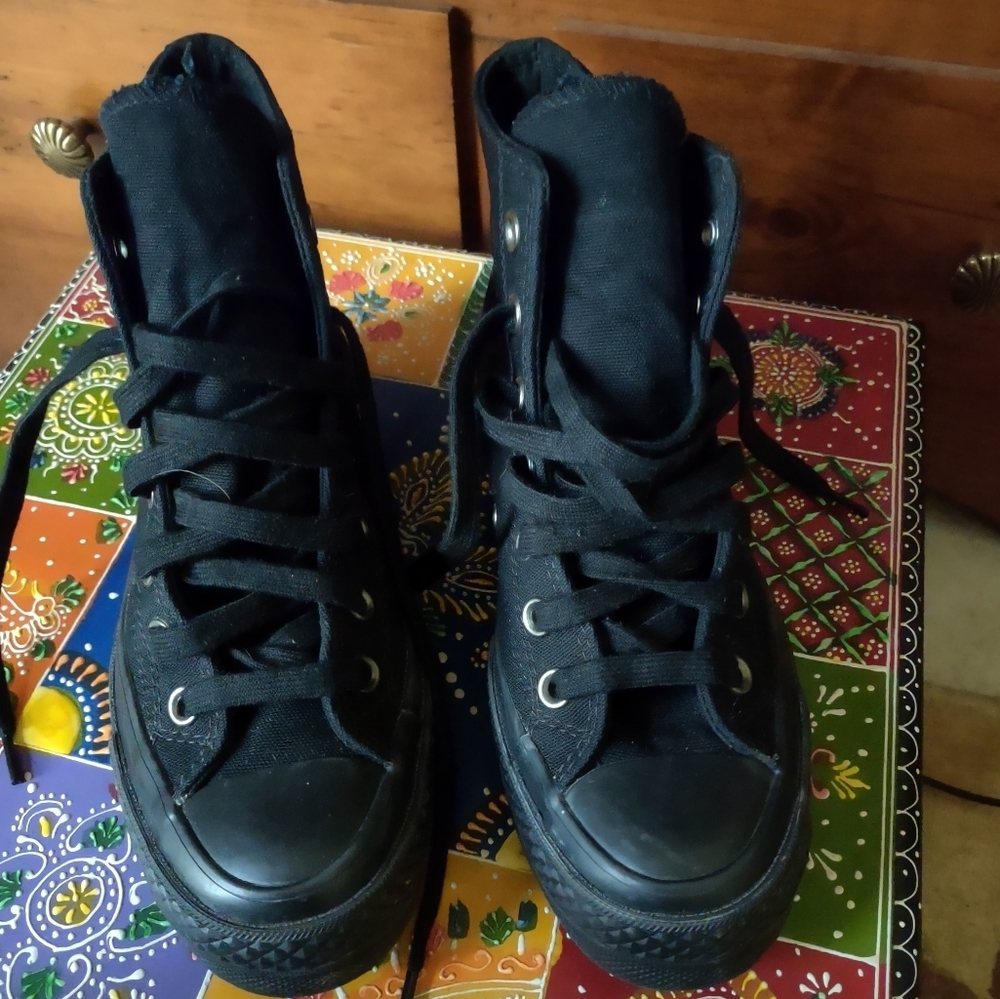 Chuck Taylor All Star Classic unisex high top shoe Black Monochrome sz 5.5 Woman